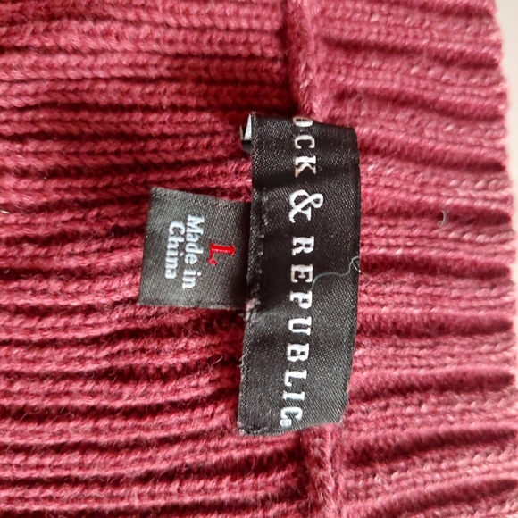 Sweater - Picture 9 of 11